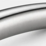Détail de l'extrémité courbe de la poignée Faro inox